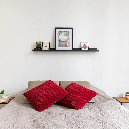 Le Steel-appart Cosy-parking-wifi-netflix Apartment *